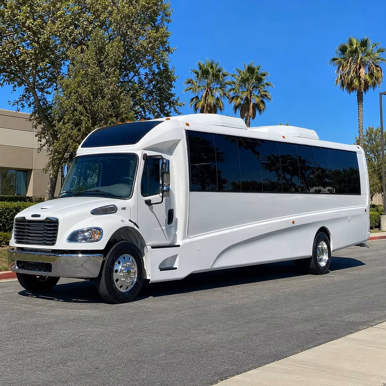 summerville 18 passenger minibus rental